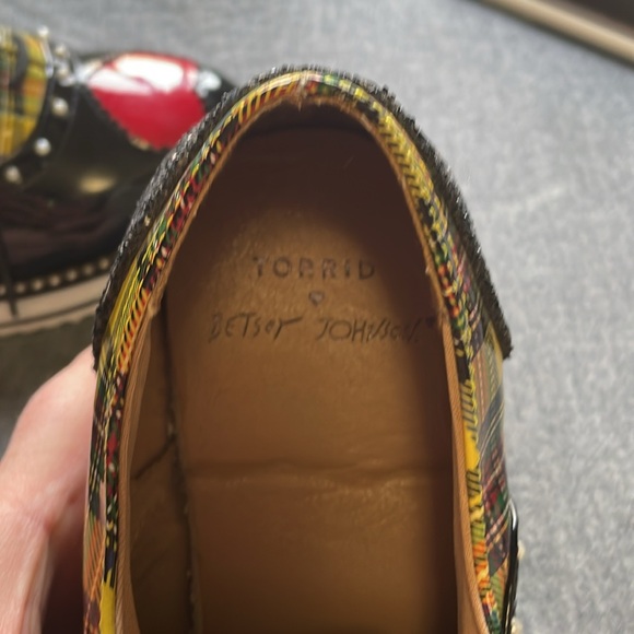 TORRID x Betsy Johnson Oxford shoes - Picture 3 of 7